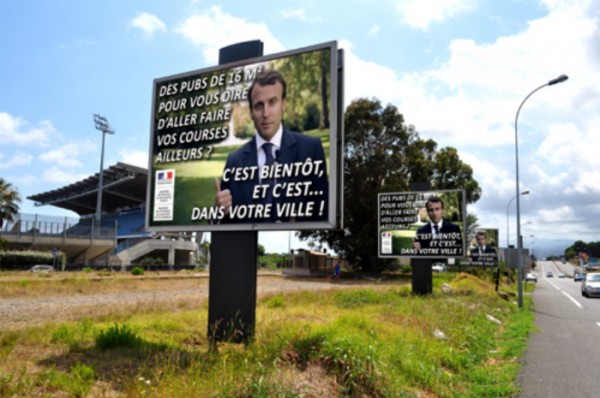 Campagne contre le d&eacute;cret Macron