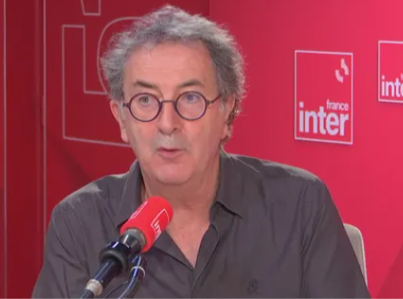 Bâche bashing, la chronique de François Morel