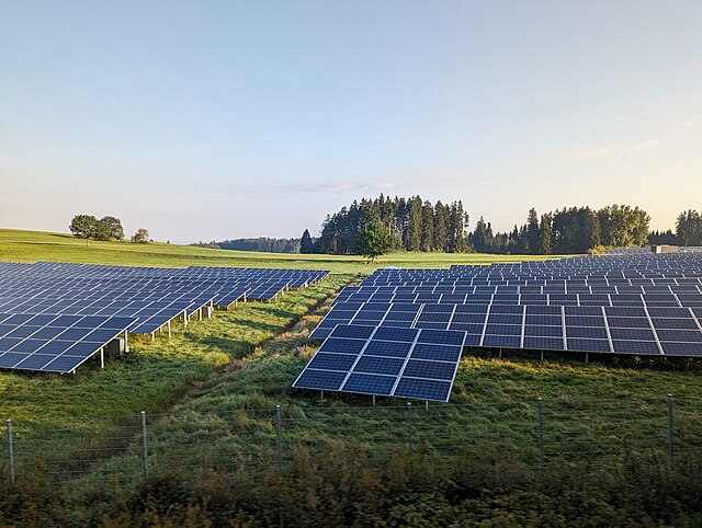 Photovoltaïque en milieux naturels :  de qui se moque-t-on ?