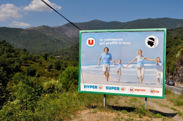 La plus belle affiche de la Corse, ce n'est pas ça !