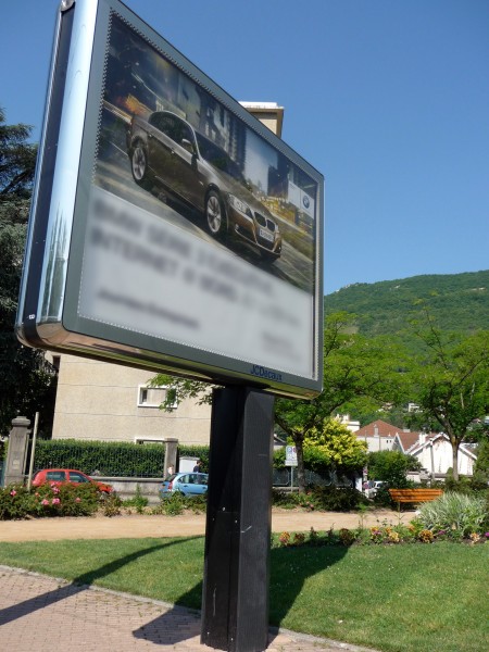 RLPi : Grenoble-Alpes Métropole saura-t-elle empêcher les afficheurs d'imposer leur loi ?